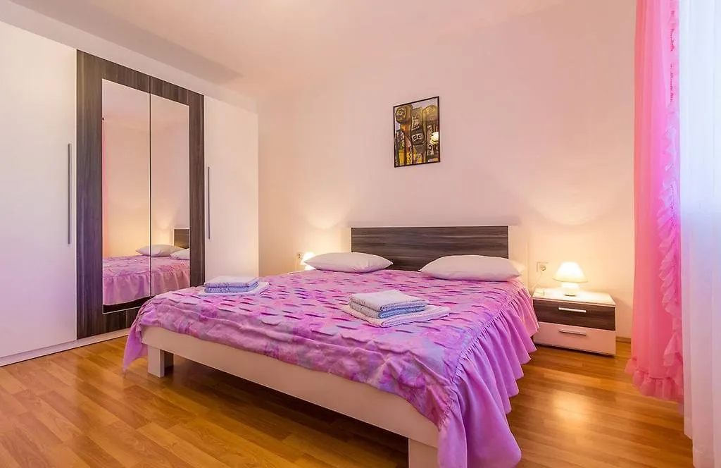 Apartment Fiorina Medulin 0*,